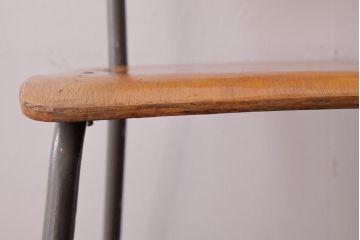 ヴィンテージ家具　イギリスビンテージ　シンプルな作りが取り入れやすいスクールチェア(ワークチェア)(2)