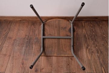 ヴィンテージ家具　イギリスビンテージ　シンプルな作りが取り入れやすいスクールチェア(ワークチェア)(2)