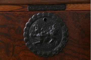 中古　岩谷堂箪笥　天板リメイク　上質な和の雰囲気漂う衣装箪笥(チェスト、整理ダンス)