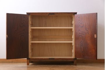 中古　岩谷堂箪笥　唐獅子　リメイク　伝統美あふれる荘厳な佇まいの箪笥サイドボード(和タンス、チェスト、整理箪笥)