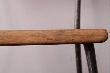 ヴィンテージ家具　イギリスビンテージ　シンプルな作りが取り入れやすいスクールチェア(ワークチェア)(3)