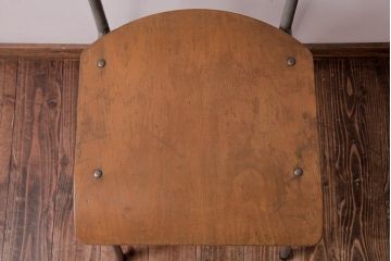 ヴィンテージ家具　イギリスビンテージ　シンプルな作りが取り入れやすいスクールチェア(ワークチェア)
