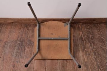 ヴィンテージ家具　イギリスビンテージ　シンプルな作りが取り入れやすいスクールチェア(ワークチェア)