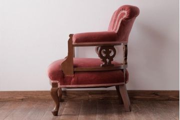 アンティーク家具　フランスアンティーク　マホガニー材　透かし彫りのデザインが上品なアームチェア(1人掛けソファ、椅子)