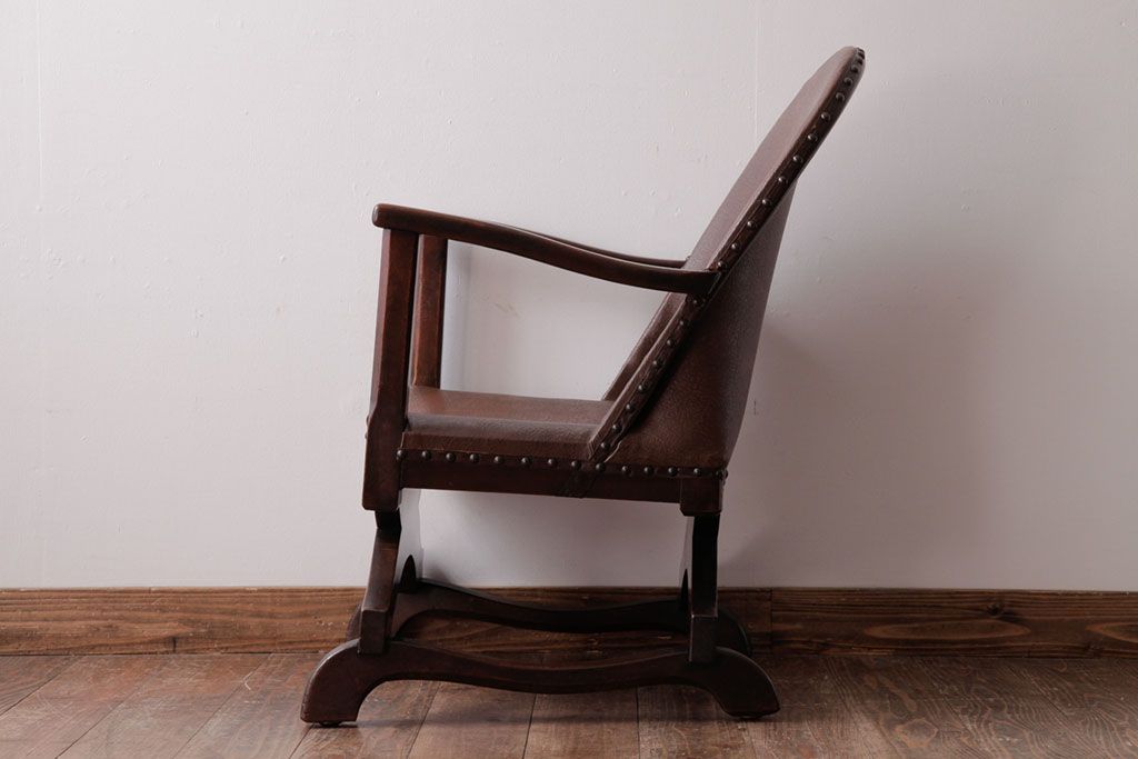 ヴィンテージ家具　フランスビンテージ　レザーが格好いいアームチェア(1人掛けソファ、椅子)