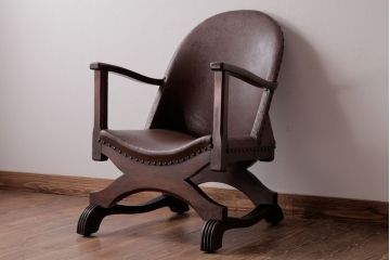 ヴィンテージ家具　フランスビンテージ　レザーが格好いいアームチェア(1人掛けソファ、椅子)