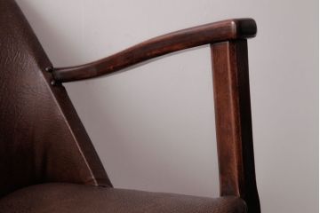 ヴィンテージ家具　フランスビンテージ　レザーが格好いいアームチェア(1人掛けソファ、椅子)