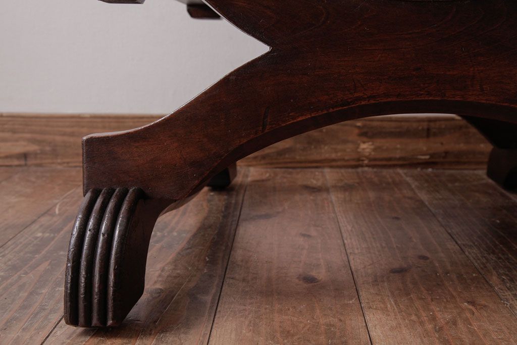 ヴィンテージ家具　フランスビンテージ　レザーが格好いいアームチェア(1人掛けソファ、椅子)