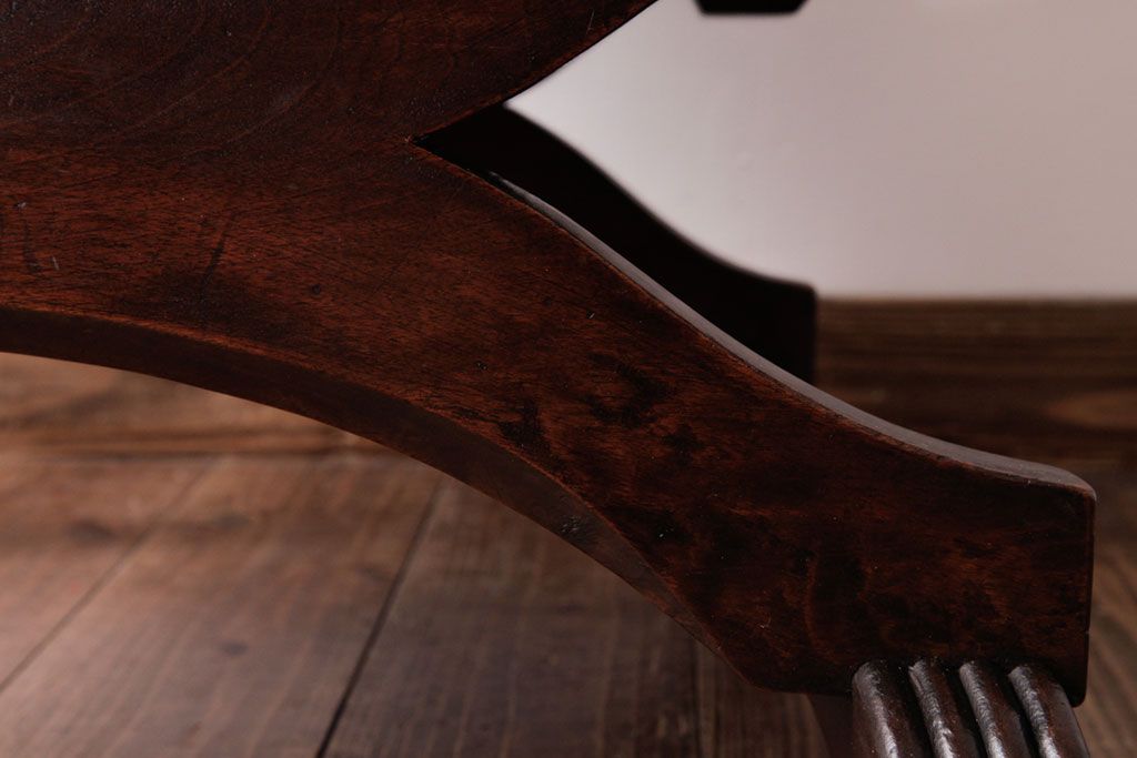 ヴィンテージ家具　フランスビンテージ　レザーが格好いいアームチェア(1人掛けソファ、椅子)