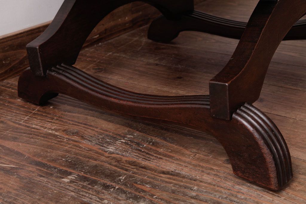 ヴィンテージ家具　フランスビンテージ　レザーが格好いいアームチェア(1人掛けソファ、椅子)