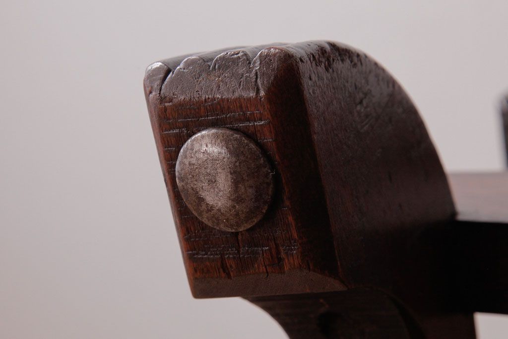 ヴィンテージ家具　フランスビンテージ　レザーが格好いいアームチェア(1人掛けソファ、椅子)