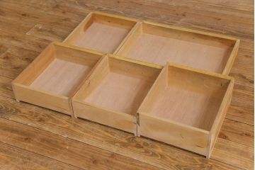 レトロ家具　昭和レトロ　ナラ材　取っ手が個性的な薄型ワークデスク(片袖机、在宅ワーク、在宅用)