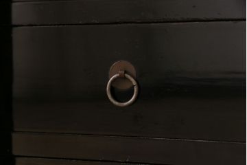 アンティーク家具　和製アンティーク　黒漆塗りがモダンで格好いい庄内箪笥(重ね箪笥、チェスト、ローボード)