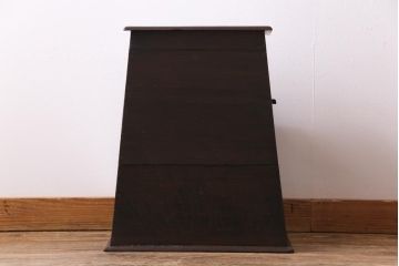 アンティーク雑貨　和製アンティーク　松材　柔らかな風合いが魅力の古い踏み台(飾り台、花台)