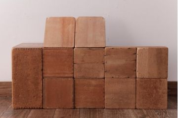 アンティーク雑貨　昭和レトロ　大きな積み木セット【マルチ/11ヶ組】(飾り台、花台、ディスプレイ雑貨)