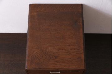 レトロ家具　昭和中期　レトロな佇まいが味わい深い小引き出し(小物収納)