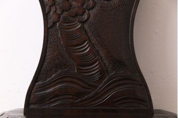 中古　伝統工芸　華やかさが際立つ軽井沢彫りのダイニングチェア(1)
