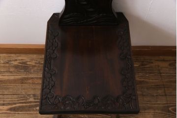 中古　伝統工芸　華やかさが際立つ軽井沢彫りのダイニングチェア(2)