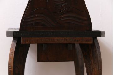中古　伝統工芸　華やかさが際立つ軽井沢彫りのダイニングチェア(3)