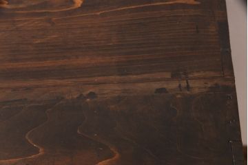 レトロ家具　和製アンティーク　レトロな空間づくりに活躍する味わい深い趣の戸棚(飾り棚、キャビネット)