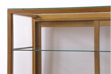 レトロ家具　昭和中期　ナラ材　レトロな雰囲気が味のあるガラスケース(陳列棚、飾り棚)