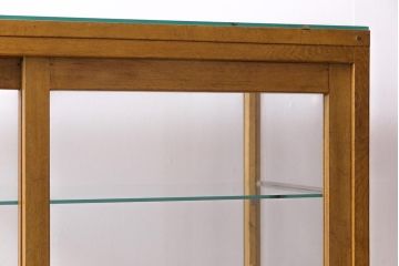 レトロ家具　昭和中期　ナラ材　レトロな雰囲気が味のあるガラスケース(陳列棚、飾り棚)