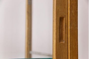 レトロ家具　昭和中期　ナラ材　レトロな雰囲気が味のあるガラスケース(陳列棚、飾り棚)