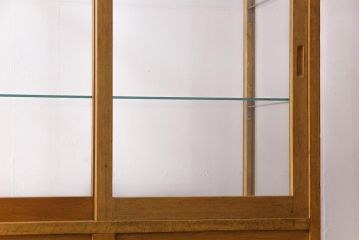 レトロ家具　昭和中期　ナラ材　レトロな雰囲気が味のあるガラスケース(陳列棚、飾り棚)