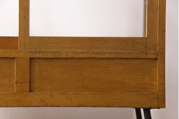 レトロ家具　昭和中期　ナラ材　レトロな雰囲気が味のあるガラスケース(陳列棚、飾り棚)