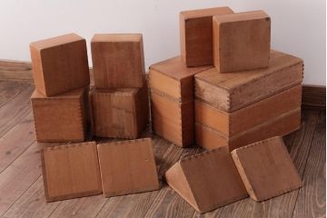 アンティーク雑貨　昭和レトロ　大きな積み木セット【マルチ/15ヶ組】(飾り台、花台、ディスプレイ雑貨)(1)