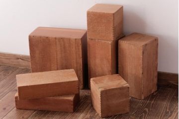 アンティーク雑貨　昭和レトロ　大きな積み木セット【四角形/7ヶ組】(飾り台、花台、ディスプレイ雑貨)