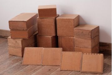 アンティーク雑貨　昭和レトロ　大きな積み木セット【マルチ/16ヶ組】(飾り台、花台、ディスプレイ雑貨)(2)