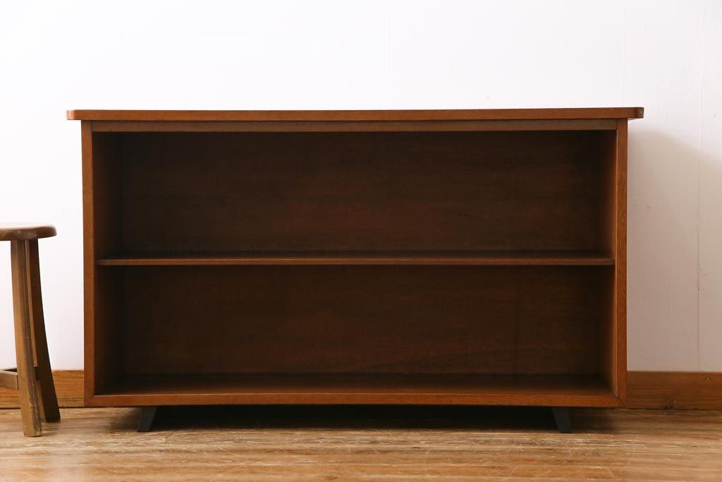 レトロ家具　昭和中期　レトロシックな雰囲気漂うローボード(収納棚、飾り棚)