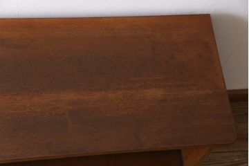 レトロ家具　昭和中期　レトロシックな雰囲気漂うローボード(収納棚、飾り棚)