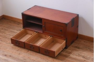 アンティーク家具　昭和初期　ヒノキ材　和の趣き溢れる上品な箪笥ローボード(収納棚、引き出し、リビングボード)