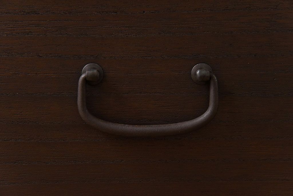 レトロ家具　昭和中期　桐材　レトロで素朴な箪笥ローチェスト(衣装箪笥、引き出し、桐箪笥、桐たんす)(1)