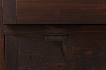 アンティーク家具　リメイク品　前面松材　古材の風合いが味わい深いパタパタ扉の脚付きキャビネット(戸棚、下駄箱、収納棚)