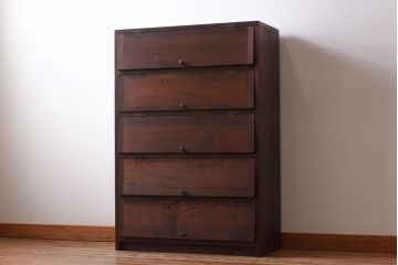 アンティーク家具　リメイク品　前面松材　古材の風合いが味わい深いパタパタ扉のキャビネット(戸棚、下駄箱、収納棚)