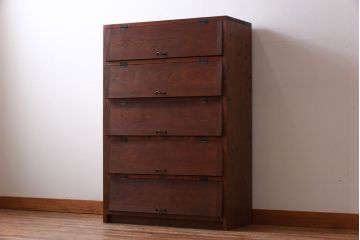 アンティーク家具　リメイク品　前面松材　古材の風合いが味わい深いパタパタ扉のキャビネット(戸棚、下駄箱、収納棚)(1)