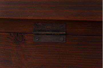 アンティーク家具　リメイク品　前面松材　古材の風合いが味わい深いパタパタ扉のキャビネット(戸棚、下駄箱、収納棚)(2)