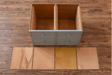 ペイント家具　パイン材　淡いペイントが愛らしいフランスアンティークのドロワー付きデスク(ワークデスク、在宅ワーク、在宅用、作業台、両袖机)