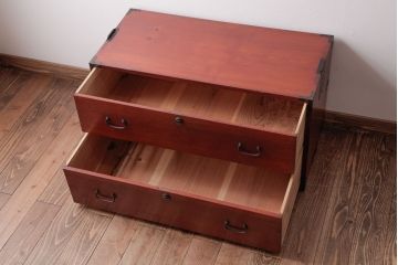 アンティーク家具　昭和初期　ヒノキ材　上品な雰囲気あふれる箪笥ローボード(チェスト、リビングボード、衣装箪笥)