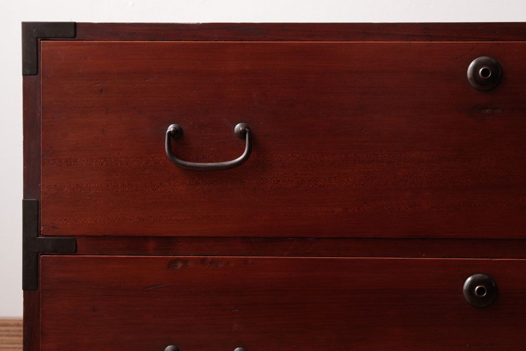 アンティーク家具　昭和初期　ヒノキ材　上品な雰囲気あふれる箪笥ローボード(チェスト、リビングボード、衣装箪笥)