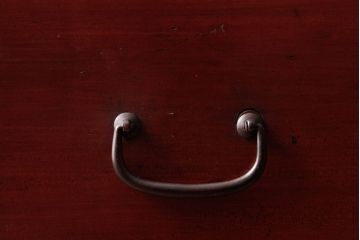 アンティーク家具　昭和初期　ヒノキ材　上品な雰囲気あふれる箪笥ローボード(チェスト、リビングボード、衣装箪笥)