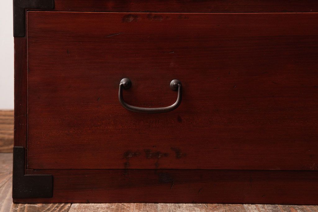 アンティーク家具　昭和初期　ヒノキ材　上品な雰囲気あふれる箪笥ローボード(チェスト、リビングボード、衣装箪笥)