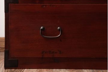 アンティーク家具　昭和初期　ヒノキ材　上品な雰囲気あふれる箪笥ローボード(チェスト、リビングボード、衣装箪笥)