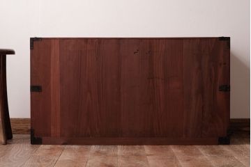 アンティーク家具　昭和初期　ヒノキ材　上品な雰囲気あふれる箪笥ローボード(チェスト、リビングボード、衣装箪笥)
