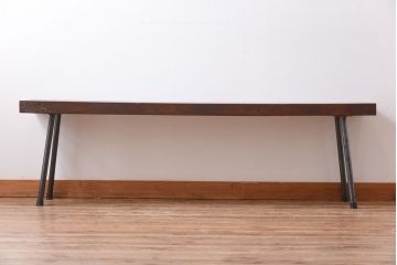 和製アンティーク　ケヤキ材一枚板　すっきりとした佇まいのリメイク鉄脚ベンチ(板座チェア、椅子)