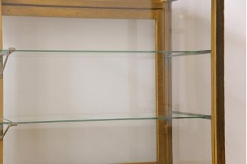 レトロ家具　昭和中期　ナラ材　レトロであたたかみのある雰囲気のガラスケース(陳列棚、飾り棚)