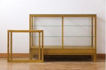 レトロ家具　昭和中期　ナラ材　レトロであたたかみのある雰囲気のガラスケース(陳列棚、飾り棚)
